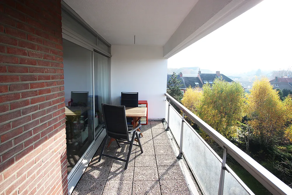 Beautiful 2 bedroom apartment with south facing terrace1