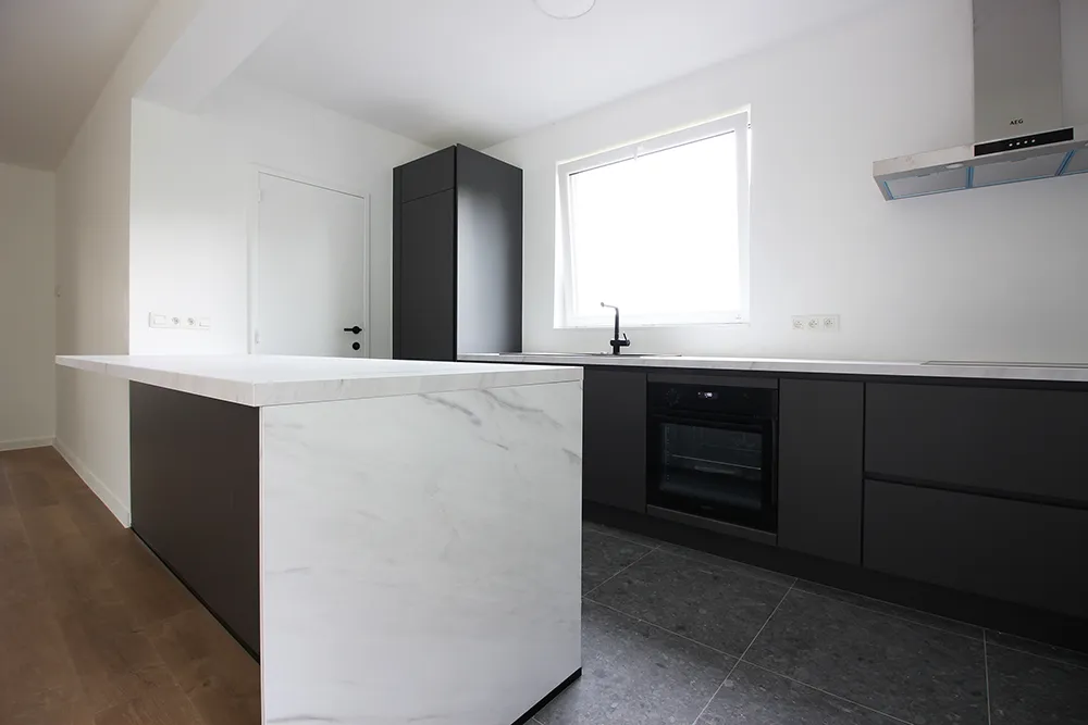 Gerenoveerd appartement op residentiële ligging