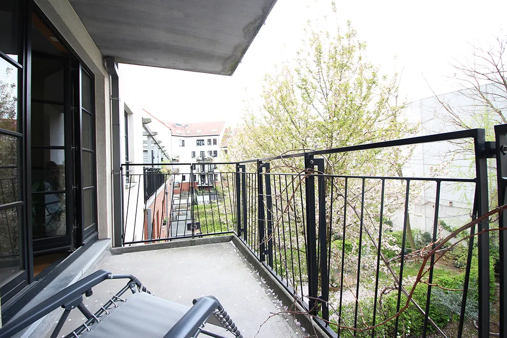 2 bedroom apartment with terrace at 400m from A. Dansaert street1