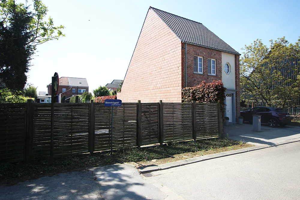 Family house with building plot