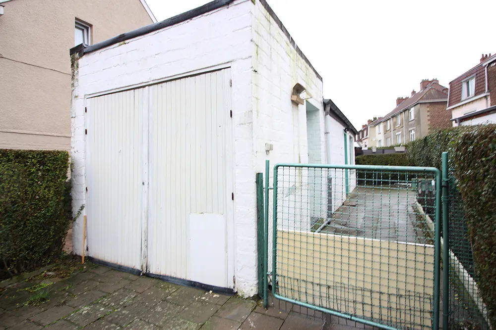 Maison de 3 chambres avec garage dans un endroit calme et privilégié