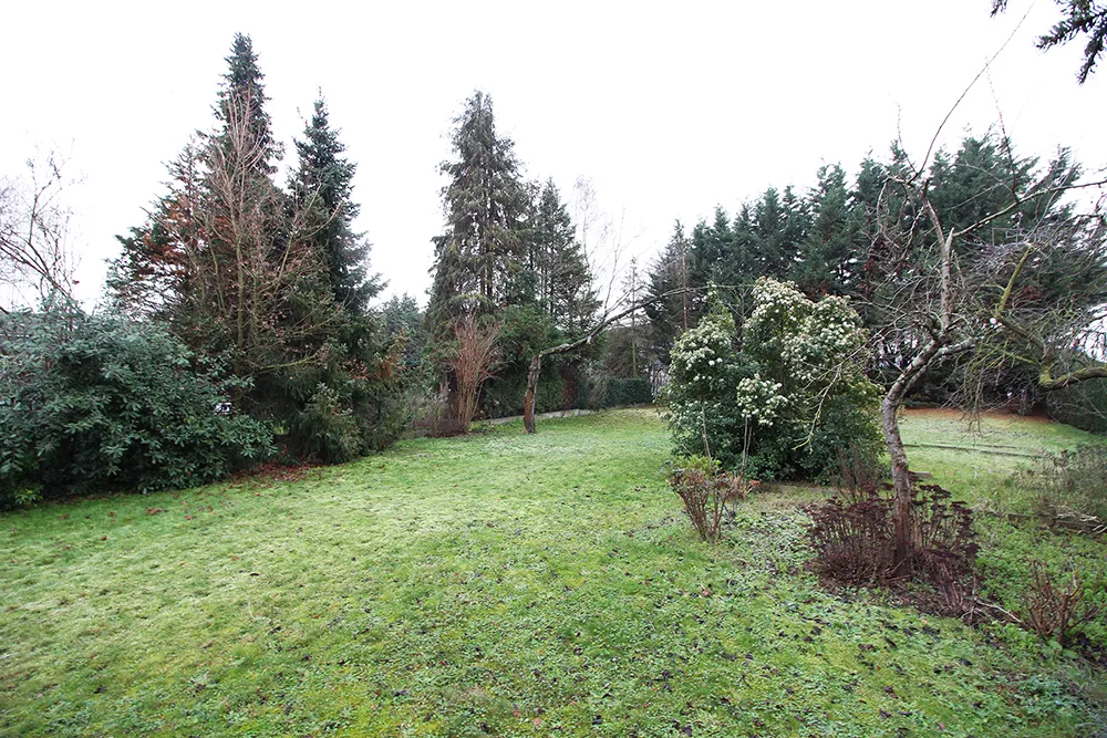 Maison jumelée avec 3 chambres et un jardin spacieux dans un endroit stratégique