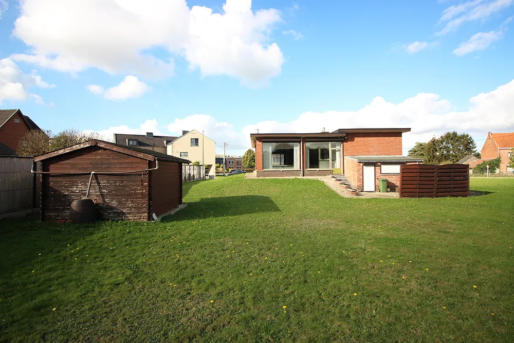 Spacious house to renovate