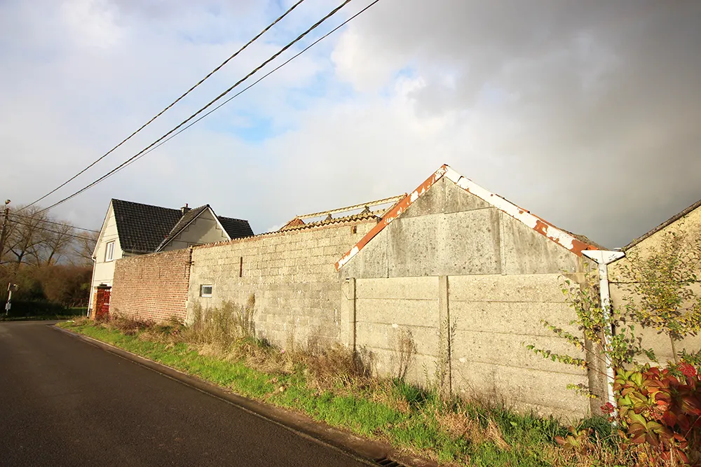 Ferme carrée à rénover