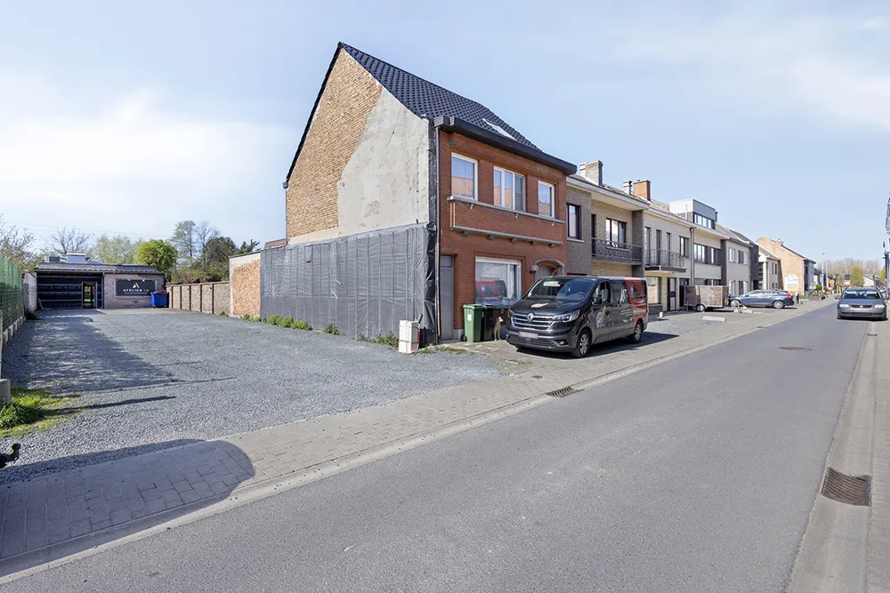 Bouwgrond met bijhorende polyvalente ruimte0
