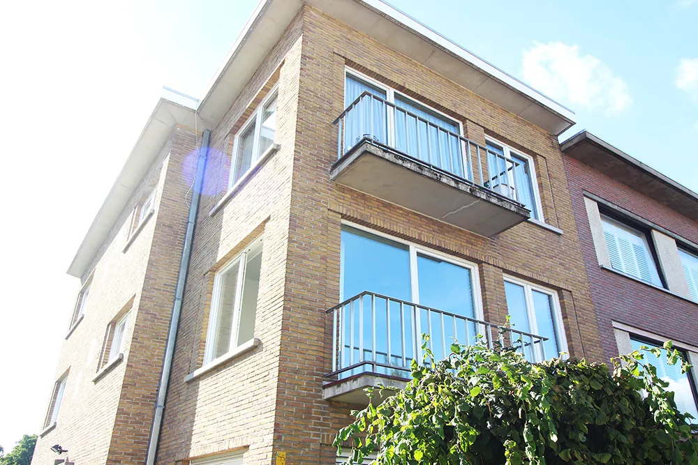 Goed onderhouden appartement met terras0