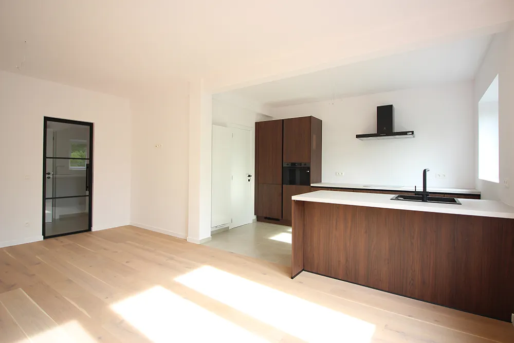 Volledig vernieuwd appartement op uitstekende locatie0