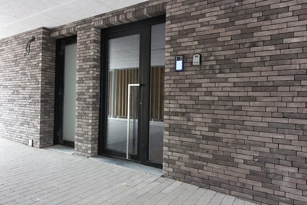 Recent 1-bedroom apartment