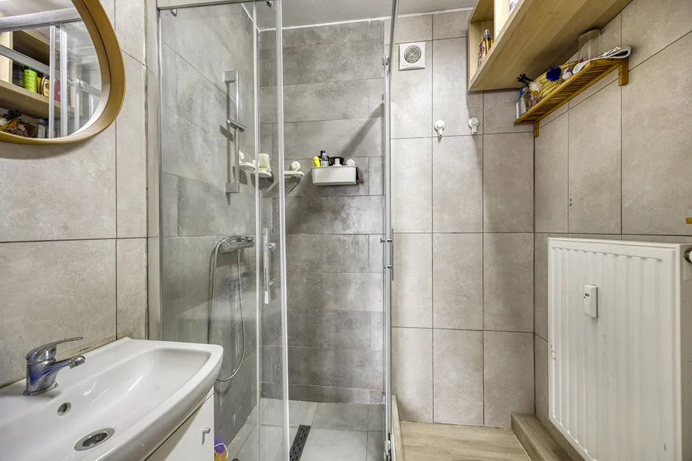 Appartement lumineux de deux chambres