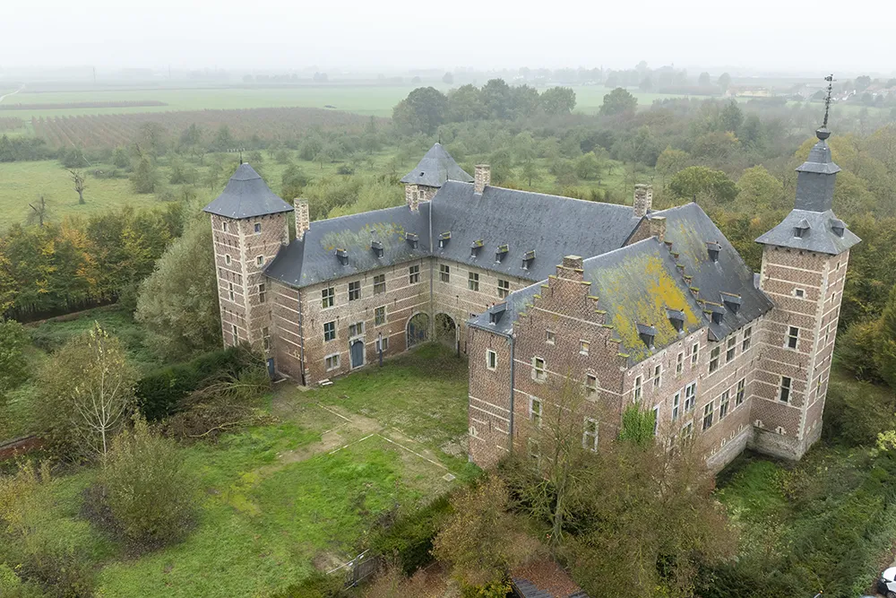 Rijkel Castle on a beautiful historic estate1