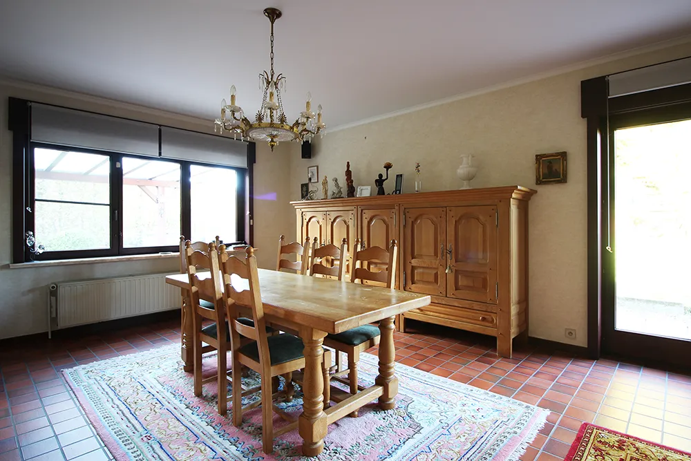 Extremely spacious house in a residential neighborhood1