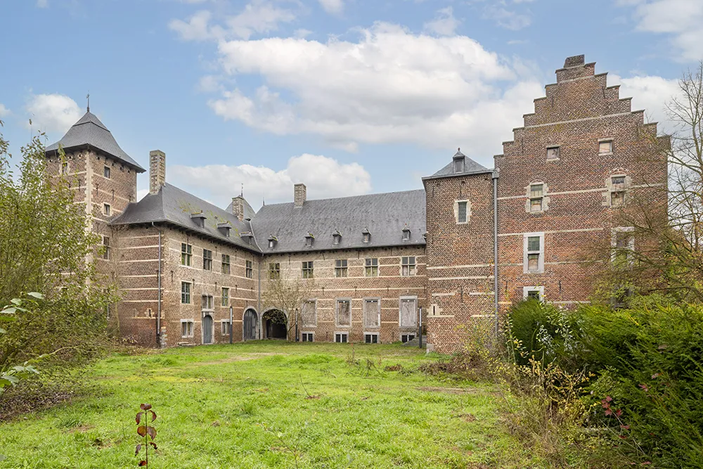 Rijkel Castle on a beautiful historic estate0