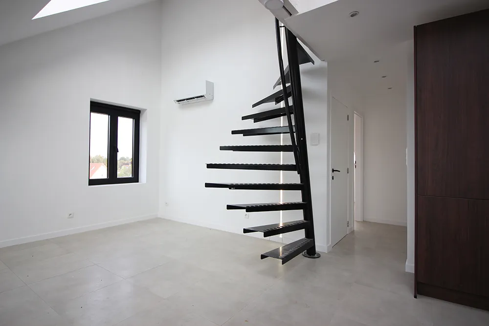 Lichtrijk volledig vernieuwd dakappartement