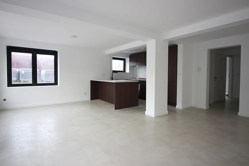 Eigentijds gerenoveerd gelijkvloers appartement1
