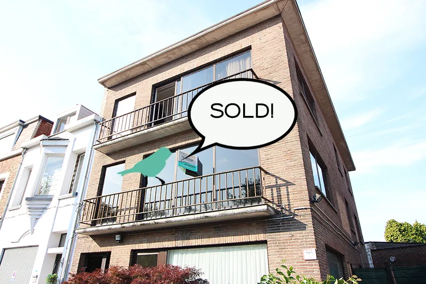Appartement rénové avec grande terrasse et beaucoup de potentiel0