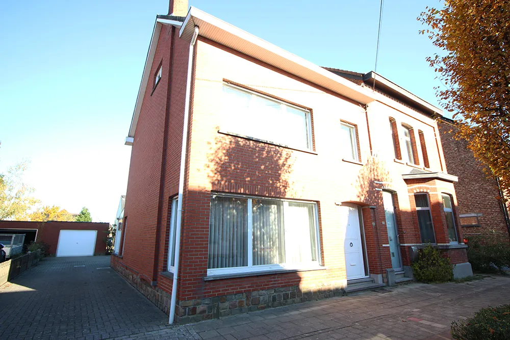 Charmante driegevelwoning met uitbreidingsmogelijkheden 0