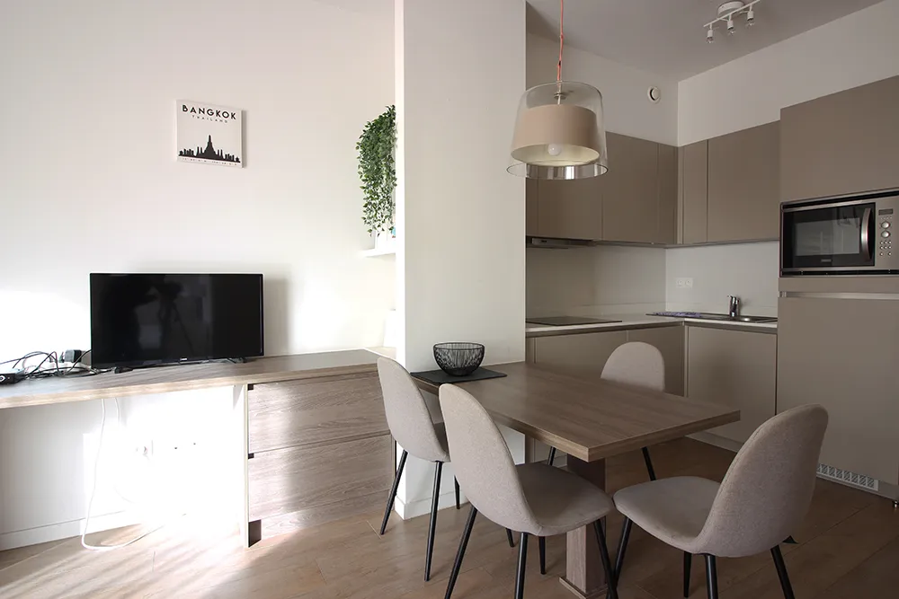 Apartment with terrace in a recent building0