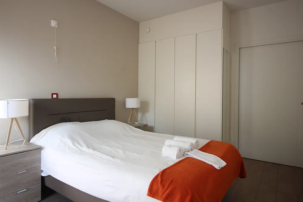 Apartment with terrace in a recent building