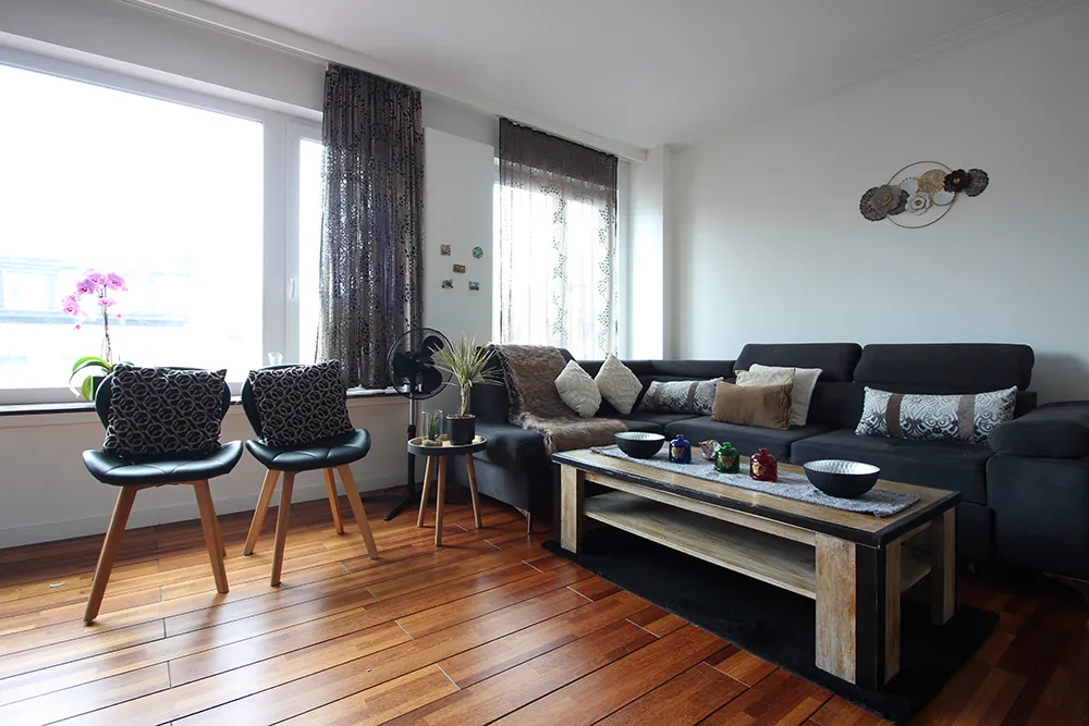 Centrally located, contemporary renovated apartment1