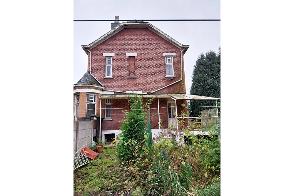 Beautiful castle villa with character to renovate