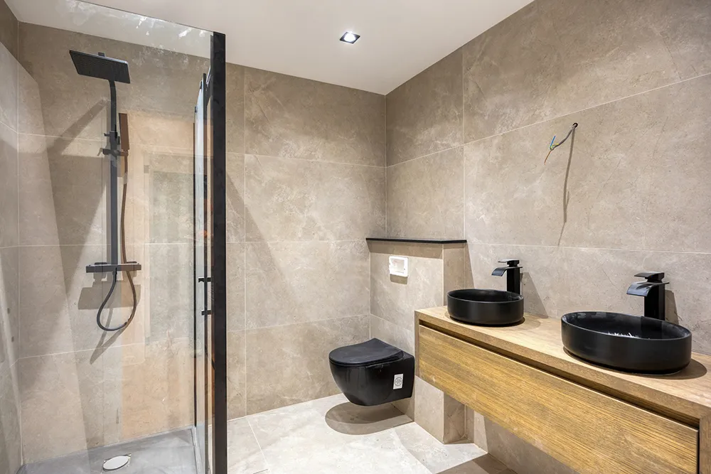 Stylishly renovated flat (001)