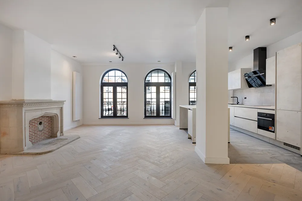 Stylishly renovated flat (102)0