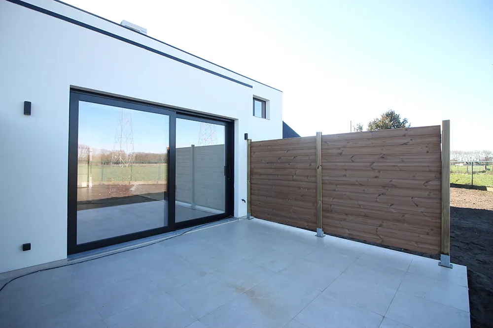 Volledig gerenoveerde woning met weids uitzicht (1)