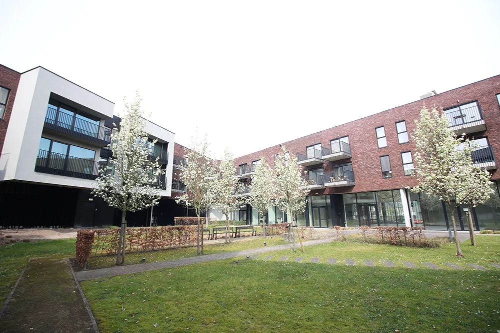 Appartement avec terrasse dans un immeuble récent0