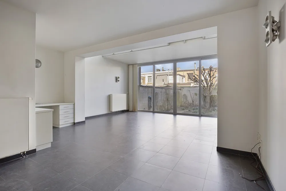 Maison de ville prête à emménager et offrant un grand potentiel0