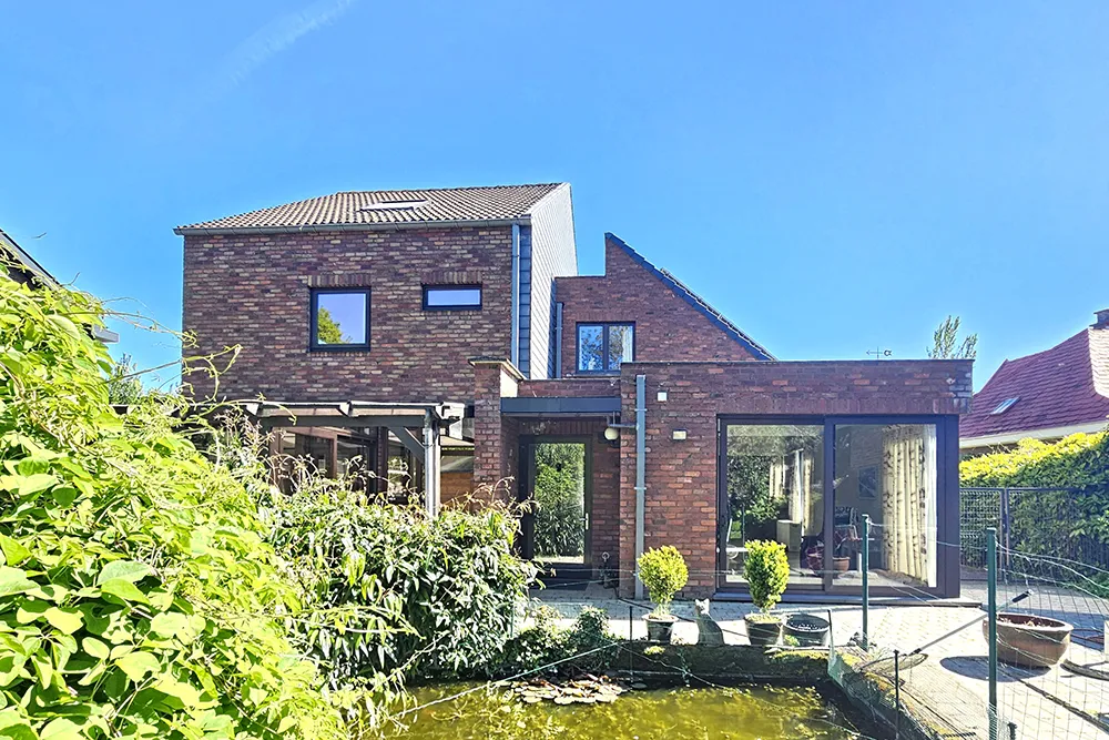 Maison spacieuse avec magnifique jardin & nombreuses possibilités1