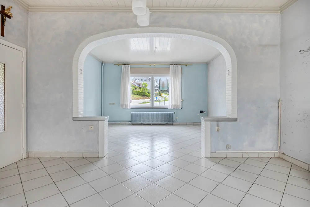 Ruime woning op strategische locatie met tuin