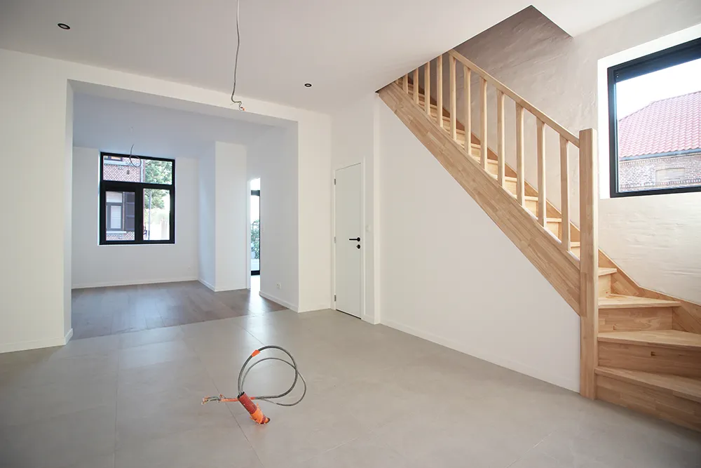 Ruime gerenoveerde woning met dubbele garage