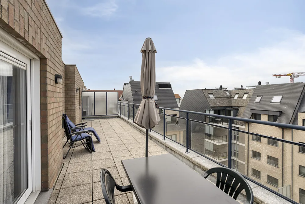 Spacious penthouse with two exceptional terraces