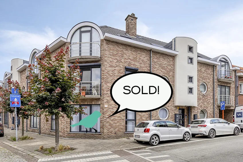 Gelijkvloers 2-slaapkamer appartement met terras + tuintje0