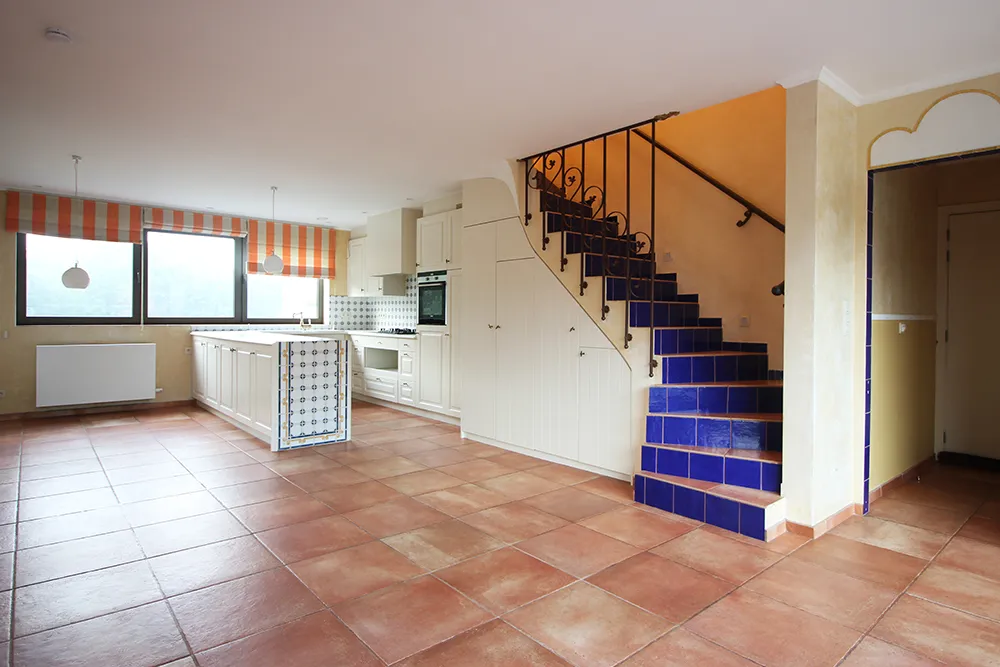 Spacious 167 m² duplex apartment with terrace & storage room