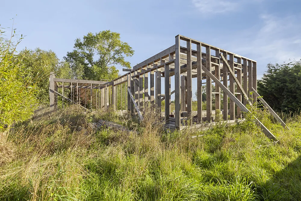 Vergunde nieuwbouwwoning met 7.373 m2 weide