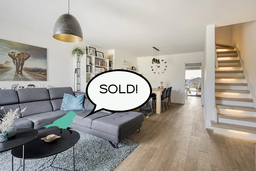 Renovated 3-bedroom family home with garden and garage0