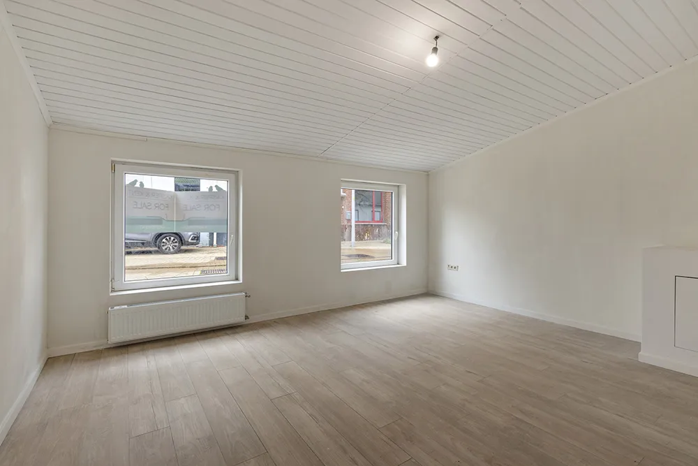 Maison entièrement rénovée avec place de parking et panneaux solaires