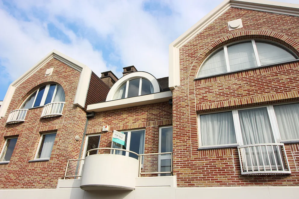 Apartment with garden, terrace and elevator