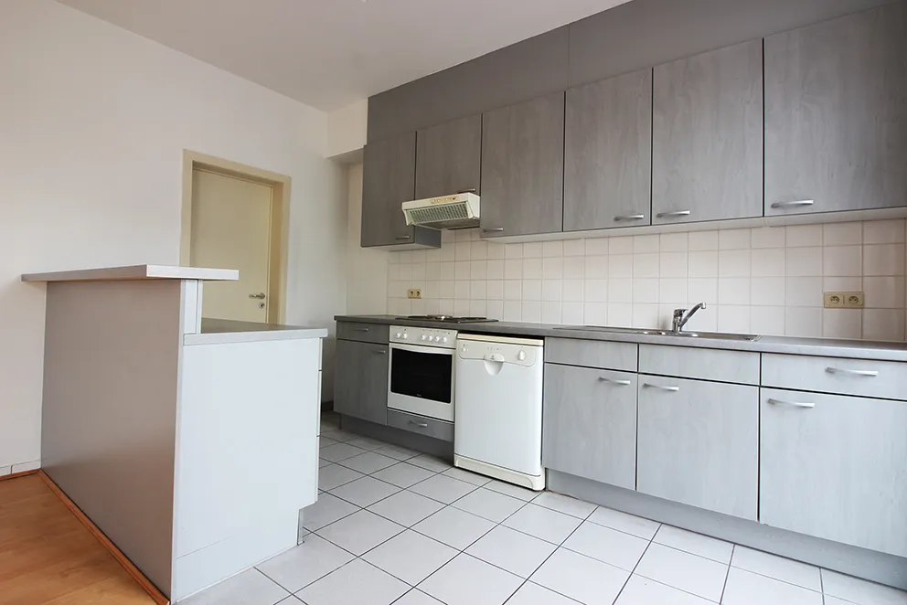 Apartment in well-maintained building1