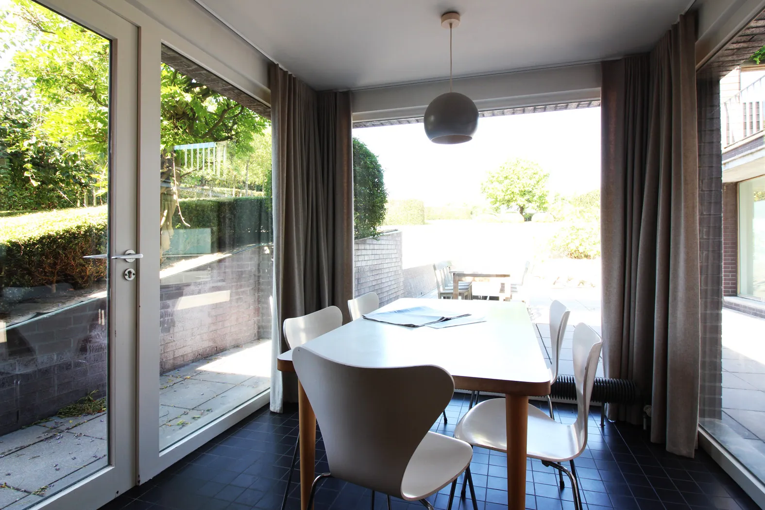 Tijdloze villa met unieke architectuur