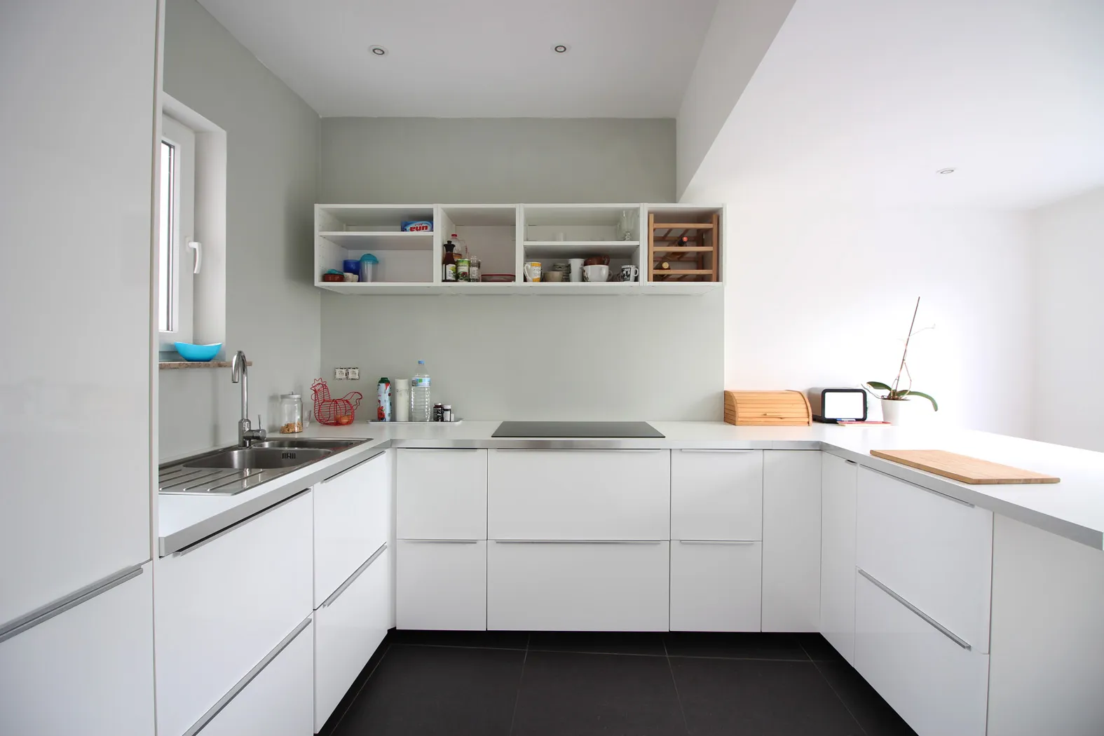 Deels gerenoveerde woning met potentieel1