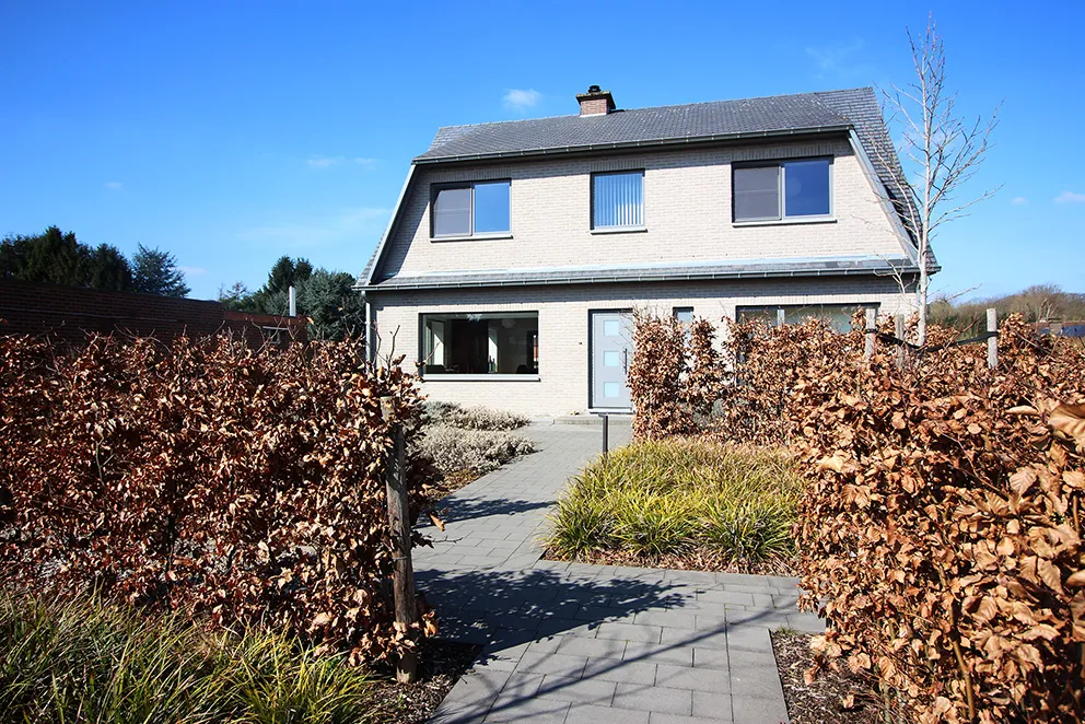 Gerenoveerde villa op residentiële ligging1