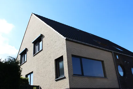 Recente prachtige woning met een zee aan ruimte0