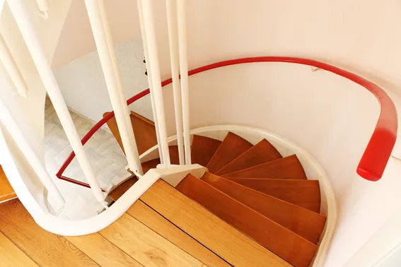 Stijlvolle modernistische bel-etage