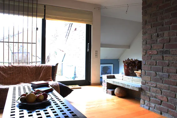Prachtige jaren ’70 woning in tijdloze architectuur