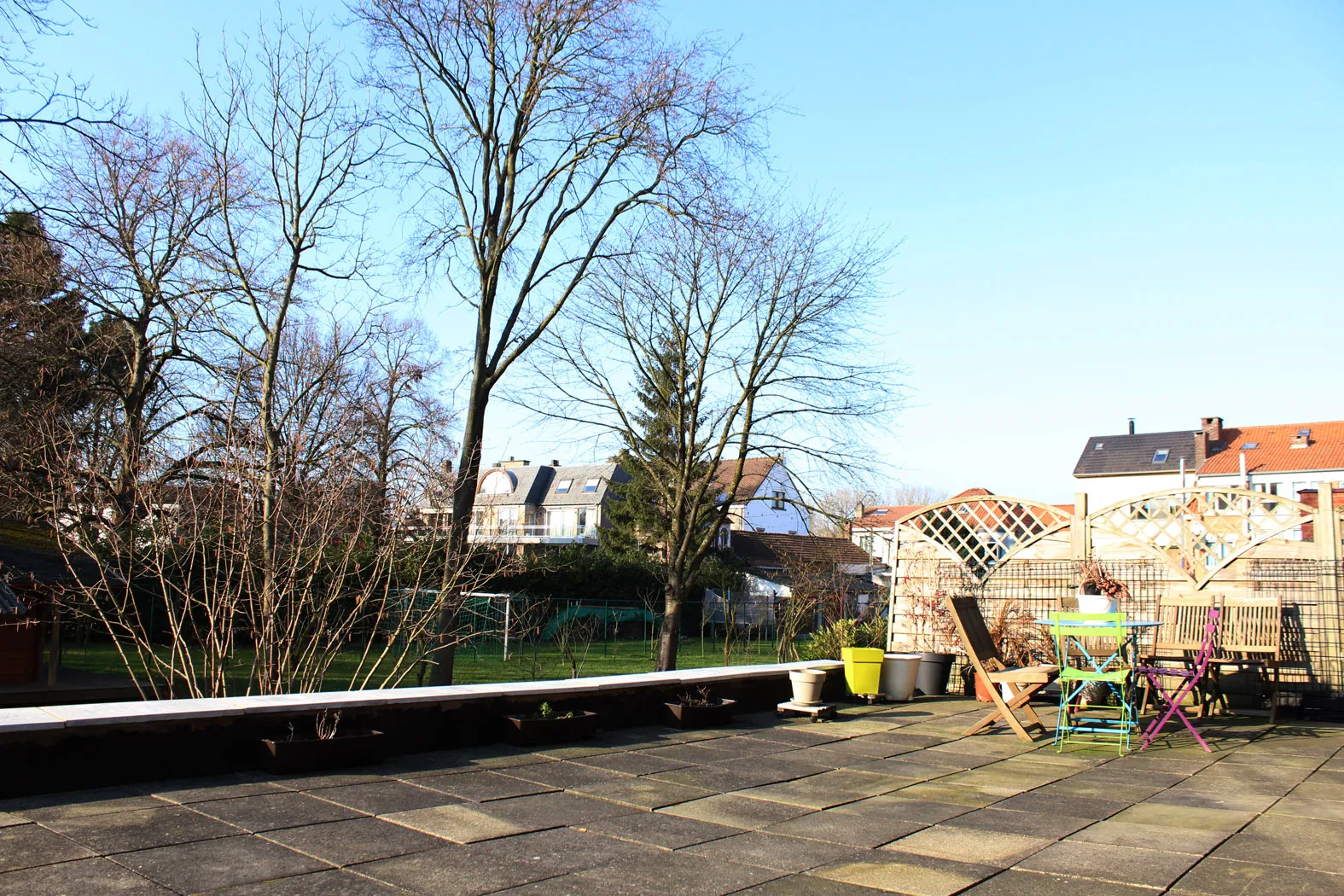 Gerenoveerd appartement met groot terras in centrum Kraainem