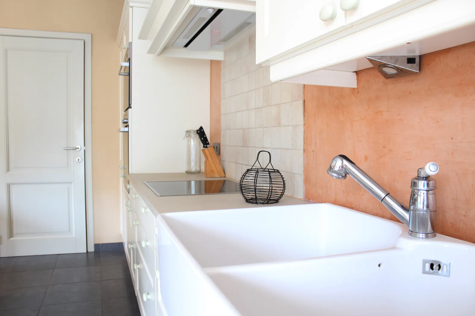 Knus appartement met terras en staanplaats in modern gebouw