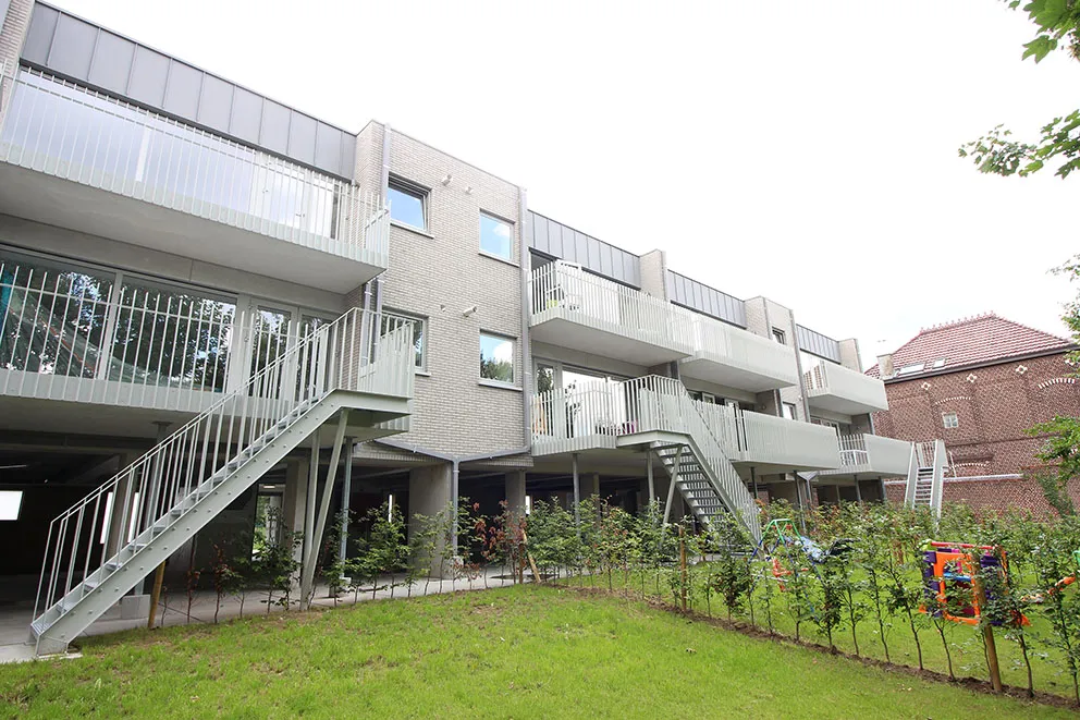Nieuw appartement met terras (15m2), tuin en staanplaats0