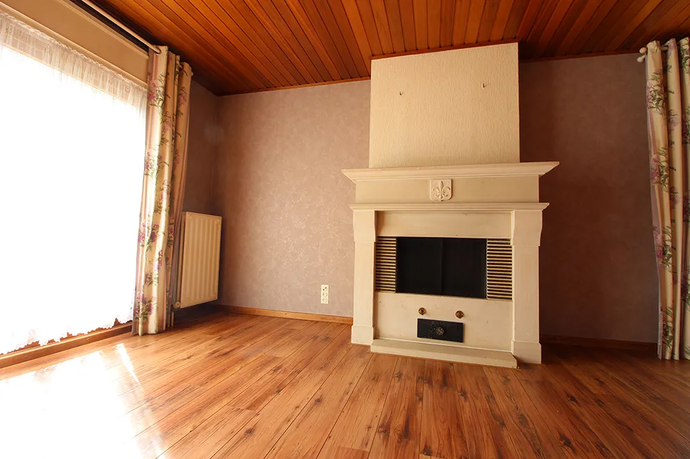 Quietly located and spacious bungalow on 10 acres2